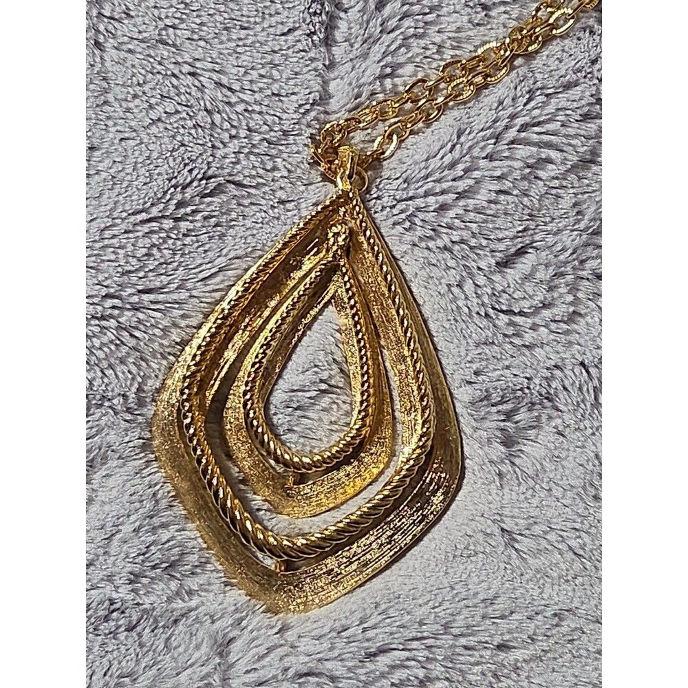 Vintage Lisner Teardrop Pendant Mid-Century Modern Gold Tone Rope 1960s